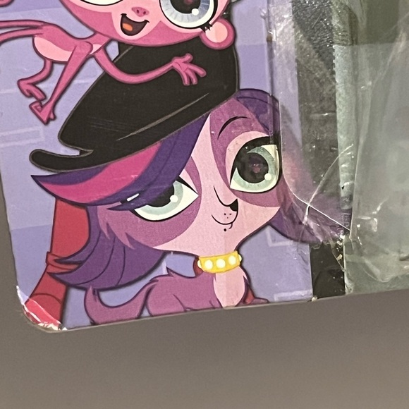 Littlest Pet Shop Surprise Families-Robertson Family with Paddy Ling-2014 - Picture 3 of 12